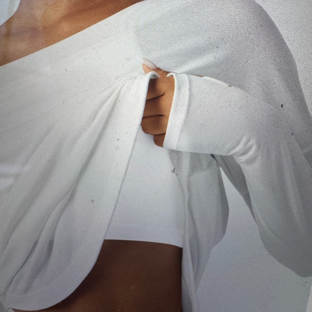 HALARA White Long Sleeve Top. NWT